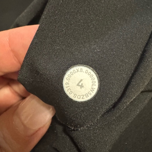 LULULEMON SIZE 4 ON THE FLY JOGGERS - Picture 5 of 8